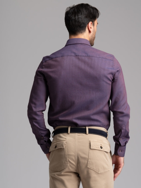 Camisa acorazada de caballero burdeos con cuello abotonado