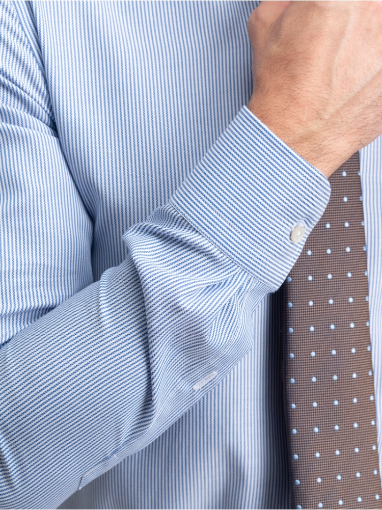 Camisa micro rayas hombre cuello abotonado azul
