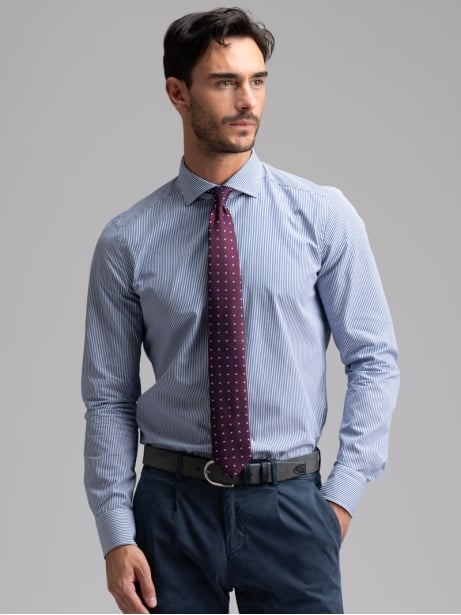 Camisa abotonada de hombre con cuello semifrancés