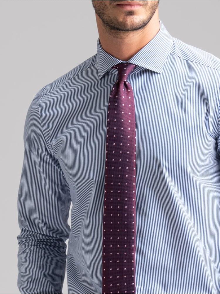 Camisa abotonada de hombre con cuello semifrancés