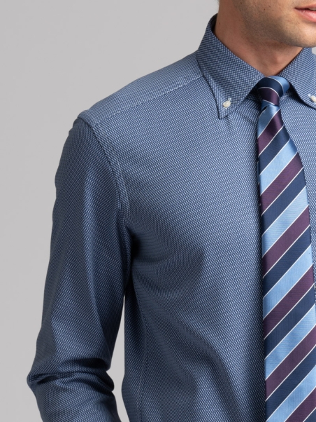 Camisa regular azul y celeste con cuello abotonado para hombre