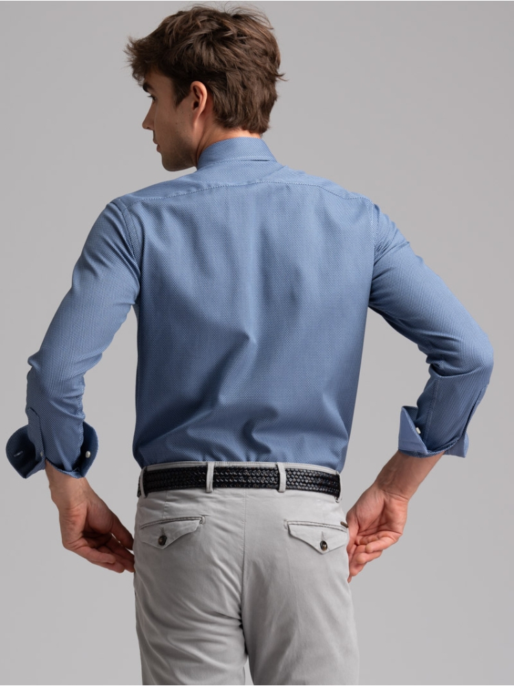 Camisa regular azul y celeste con cuello abotonado para hombre