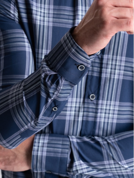 Camisa de hombre azul madrás con cuello abotonado