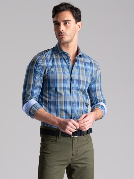 Camisa de madrás para hombre con cuello semifrancés y parches