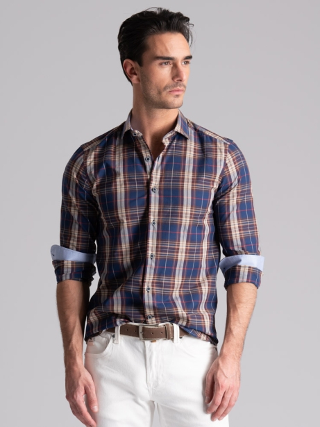 Camisa de hombre azul y...