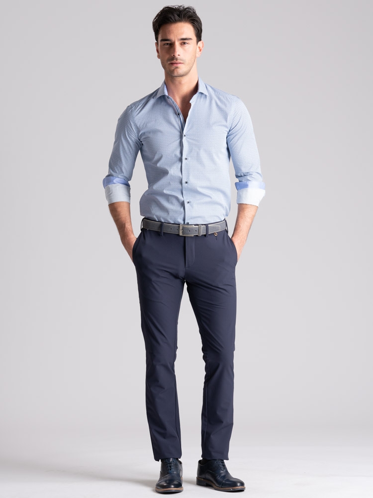Pantalón chino TECNO efecto crepé, hombre