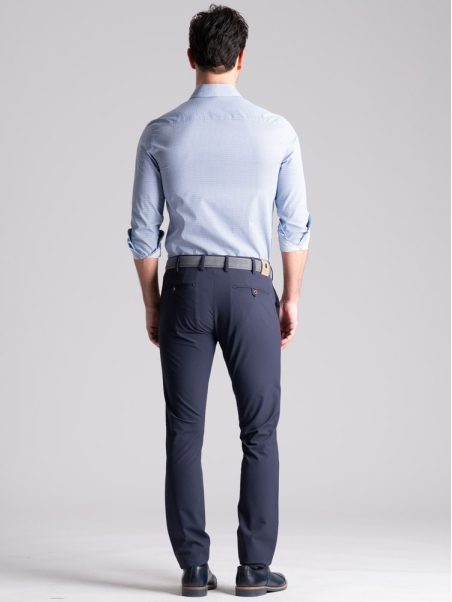 Pantalón chino TECNO efecto crepé, hombre