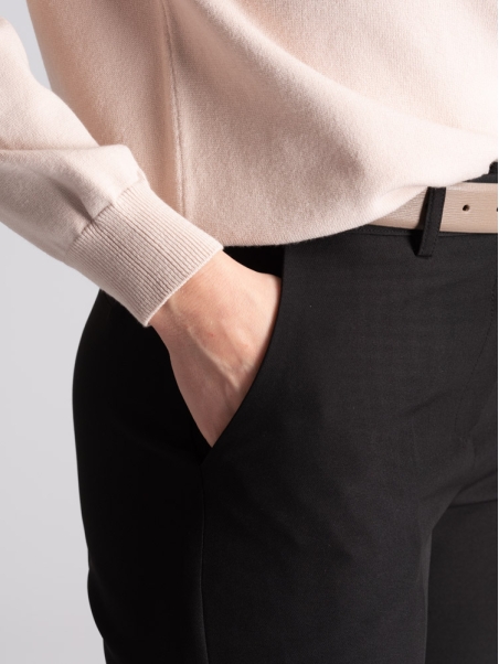 Pantalón pitillo negro de mujer en tejido bistretch
