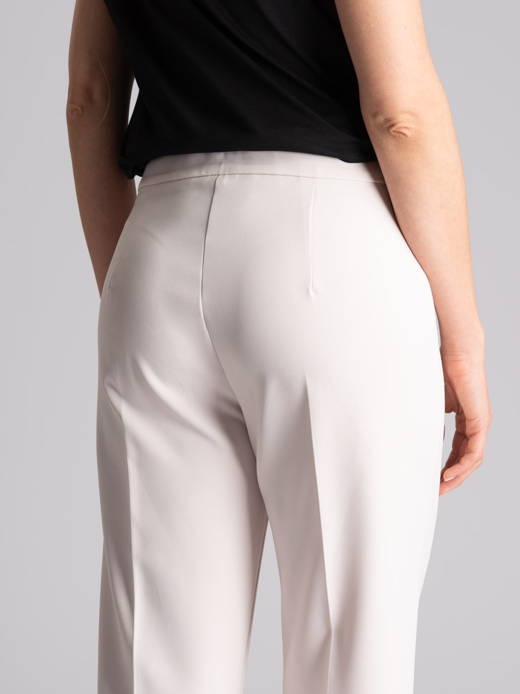 Pantalón recto de mujer con cintura alta