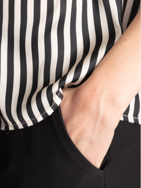 Camiseta sin mangas de rayas para mujer con gancho metálico