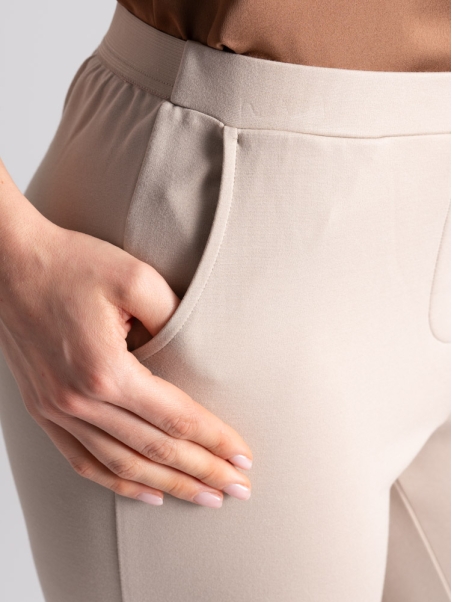 Pantalones ajustados de mujer en Punto Milano