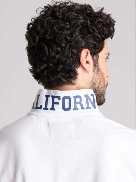 Polo de hombre de media manga con cuello estampado