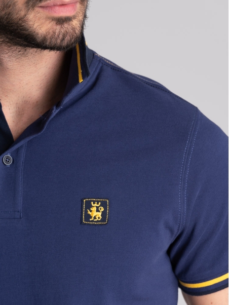 Polo de hombre de media manga con cuello estampado