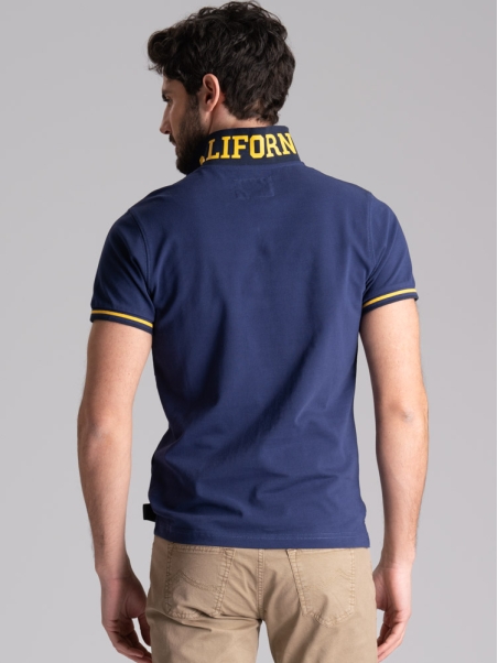Polo de hombre de media manga con cuello estampado