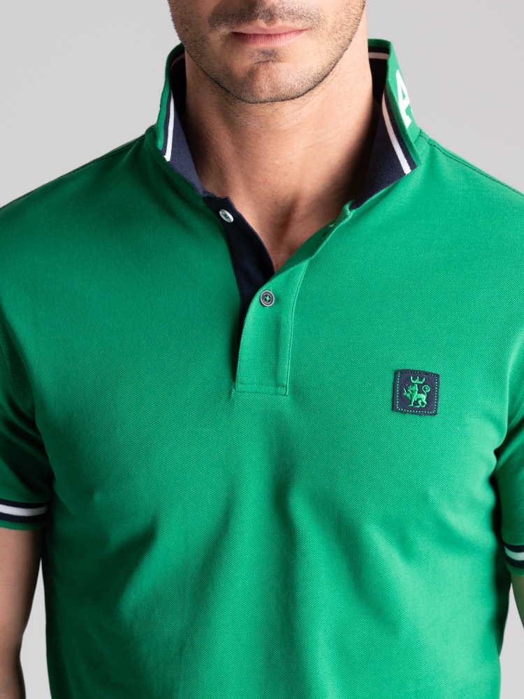 Polo de hombre de media manga con cuello estampado
