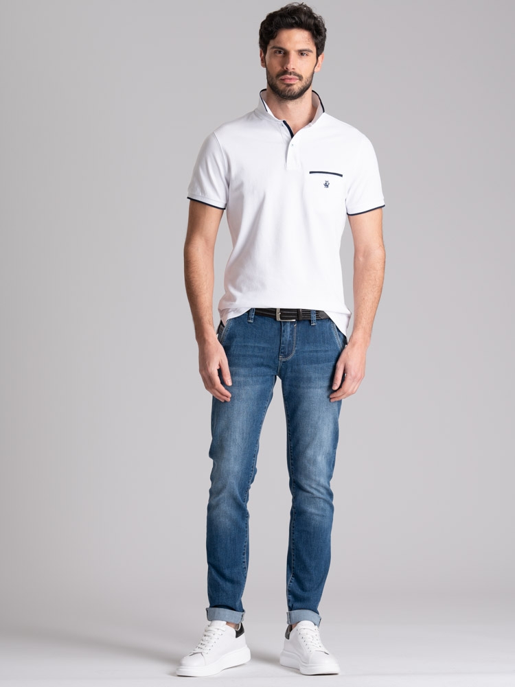 Polo de media manga de color liso para hombre con bolsillo