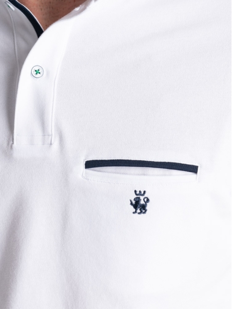 Polo de media manga de color liso para hombre con bolsillo