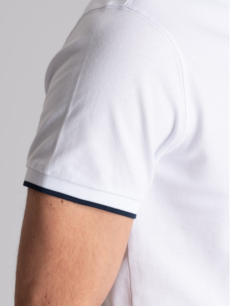 Polo de media manga de color liso para hombre con bolsillo