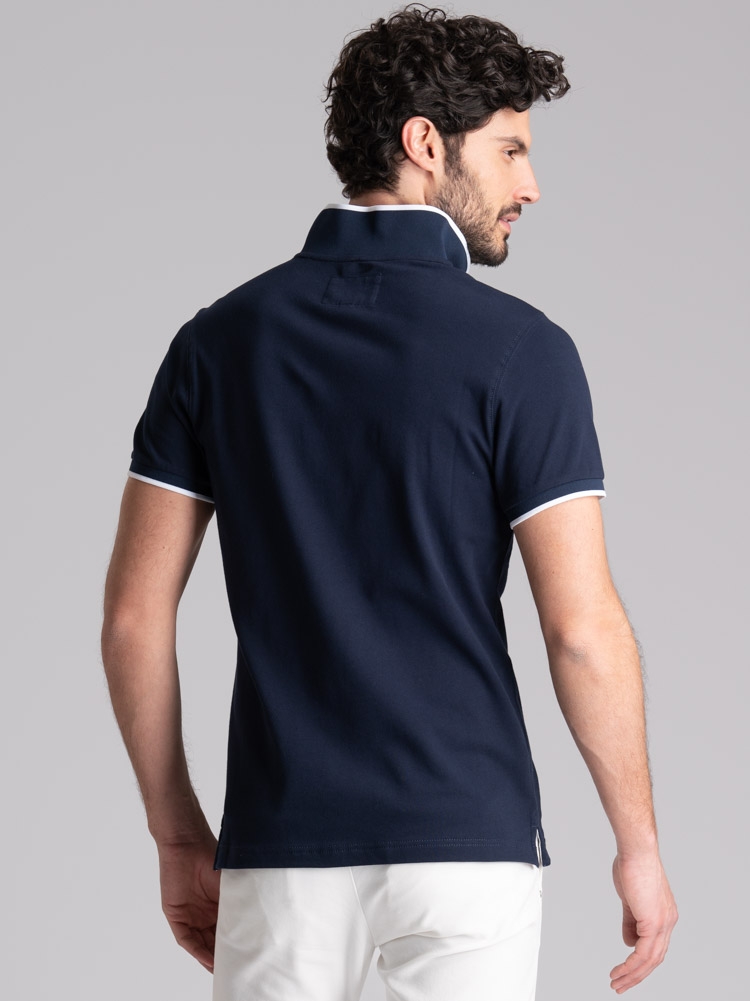 Polo de media manga de color liso para hombre con bolsillo