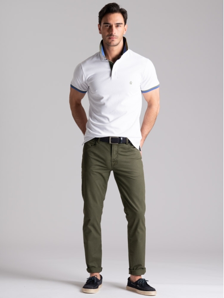 Polo masculino de media manga con inserciones de poliéster