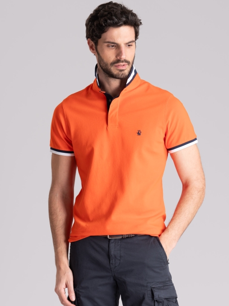 Polo masculino de media manga con inserciones de poliéster