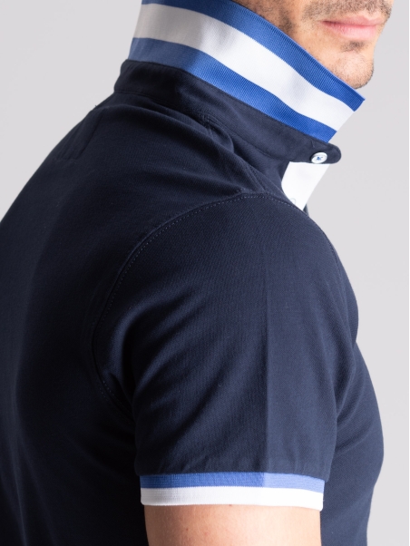 Polo masculino de media manga con inserciones de poliéster