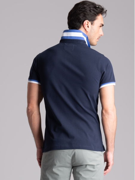 Polo masculino de media manga con inserciones de poliéster