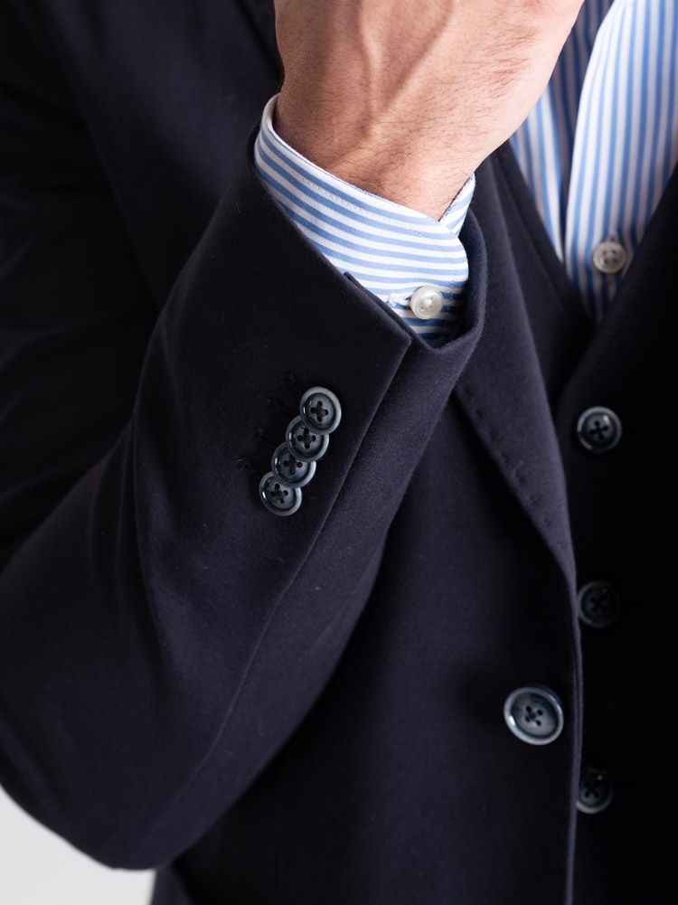 Chaqueta de hombre en tejido Jersey Punto Milano de color azul marino