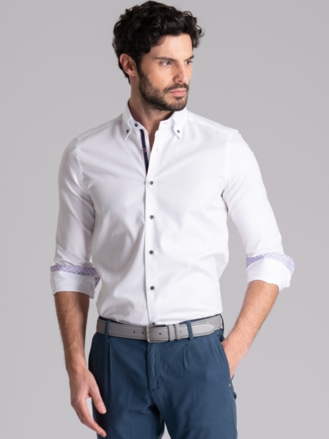 Camisa blanca blindada de cuello abotonado para hombre
