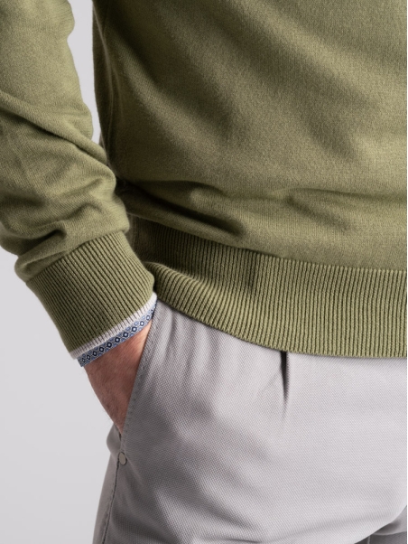 Jersey de cuello redondo para hombre con doble cuello y contrastes