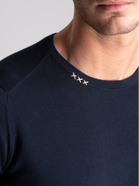 Camiseta de hombre de manga corta en punto satinado con cruces