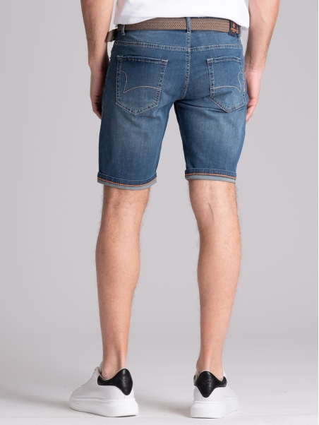 Bermudas de hombre en tejido vaquero claro de lavado medio