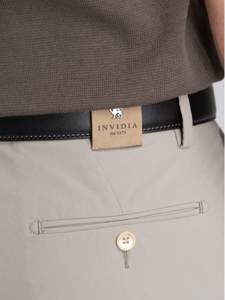 Bermudas TECNO de hombre con pinzas