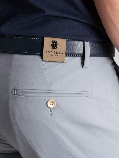 Bermudas TECNO de hombre con pinzas