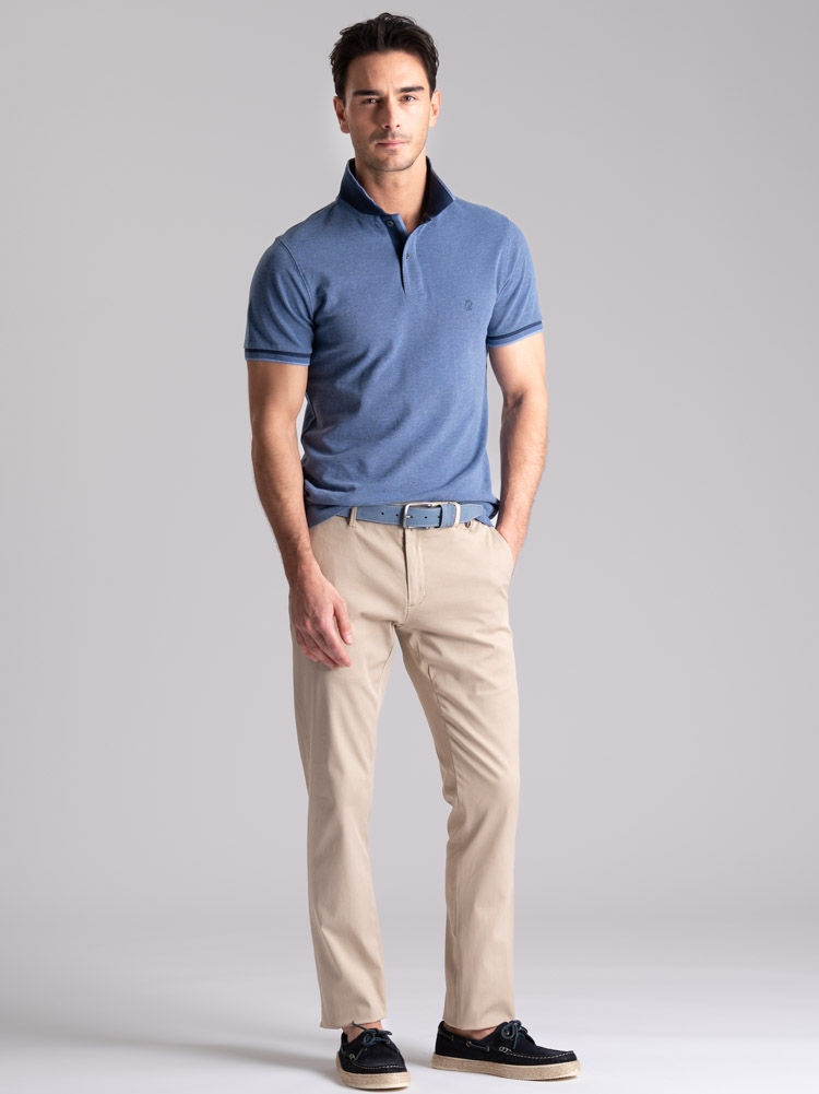 Pantalón chino de espiga para hombre con microdentaduras