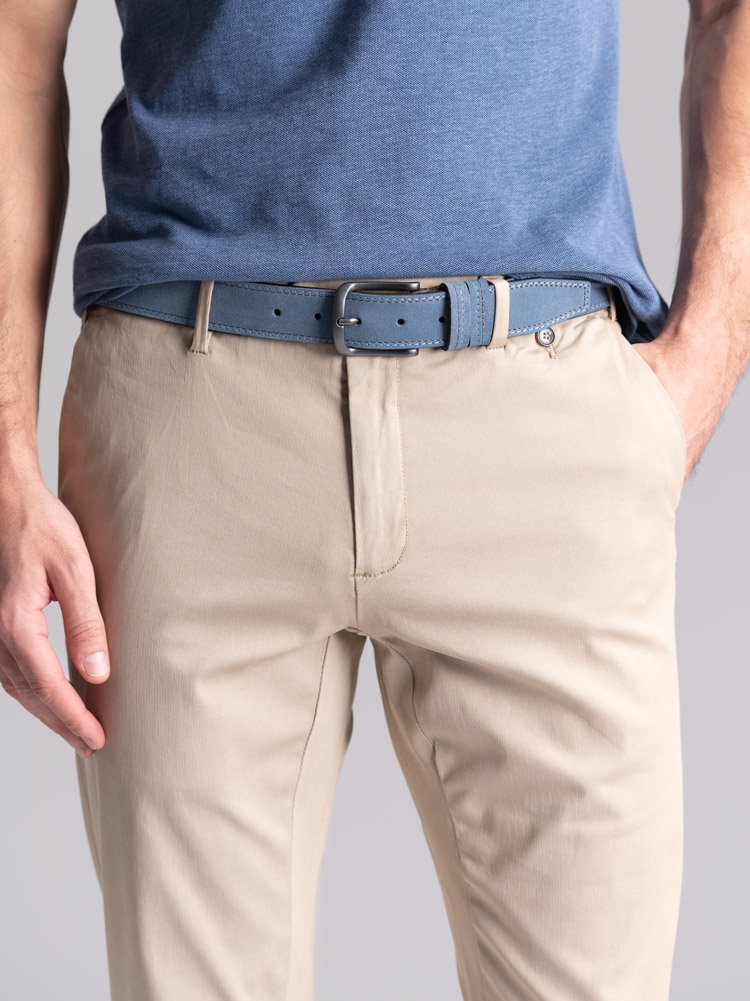 Pantalón chino de espiga para hombre con microdentaduras