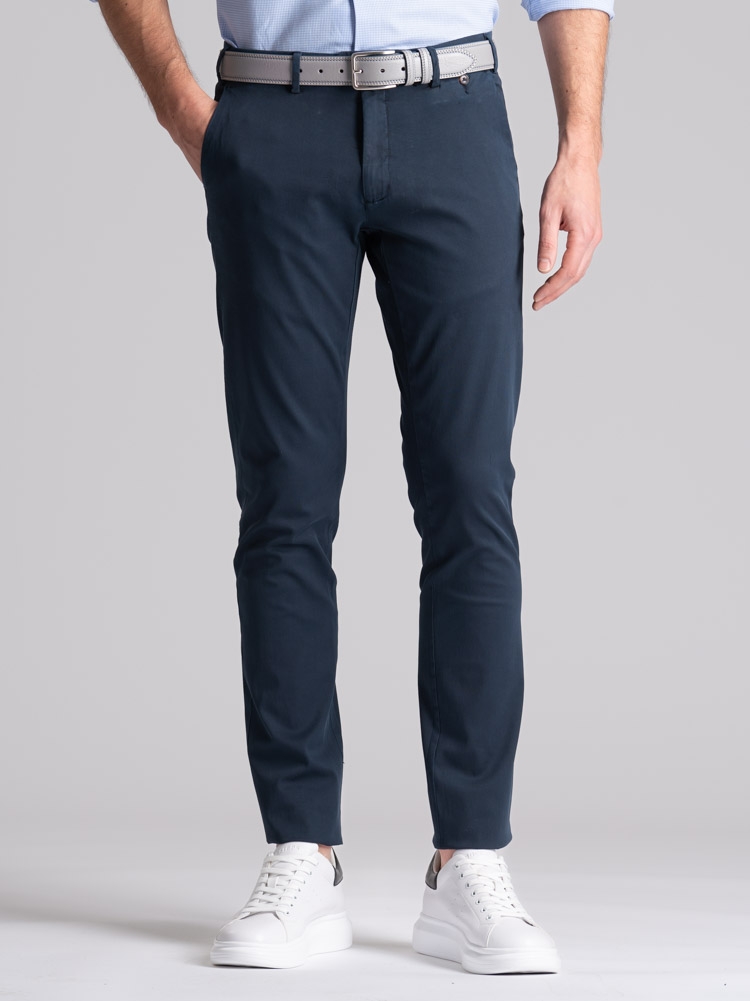 Pantalone uomo chino spina di pesce con micro pinces