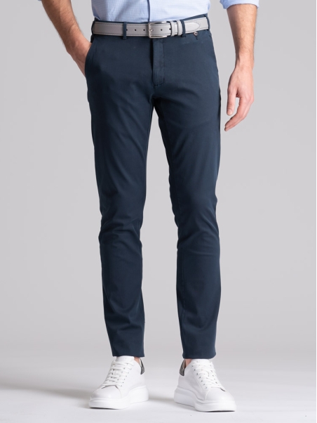 Pantalón chino de espiga para hombre con microdentaduras