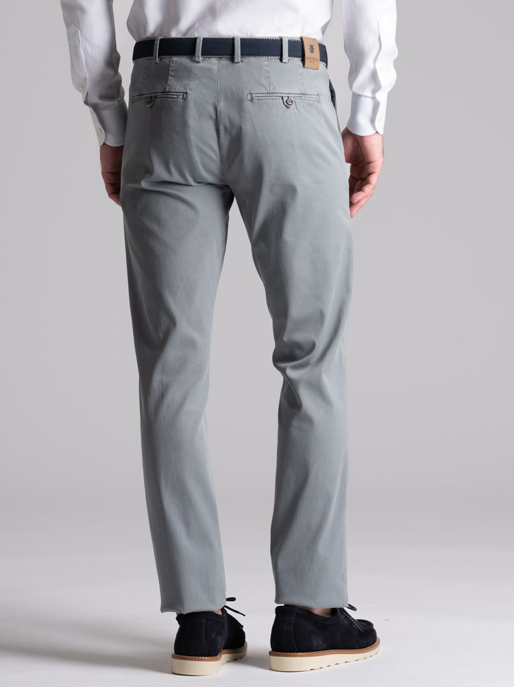 Pantalone uomo chino spina di pesce con micro pinces