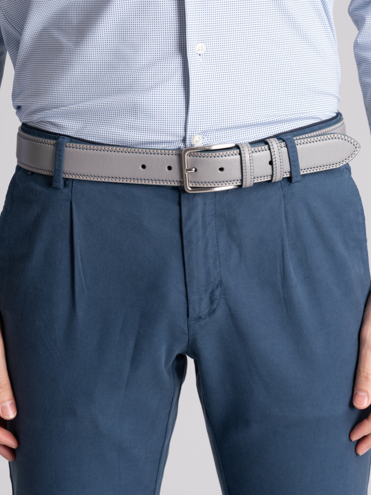 Pantalón chino de hombre en tejido blindado viejo