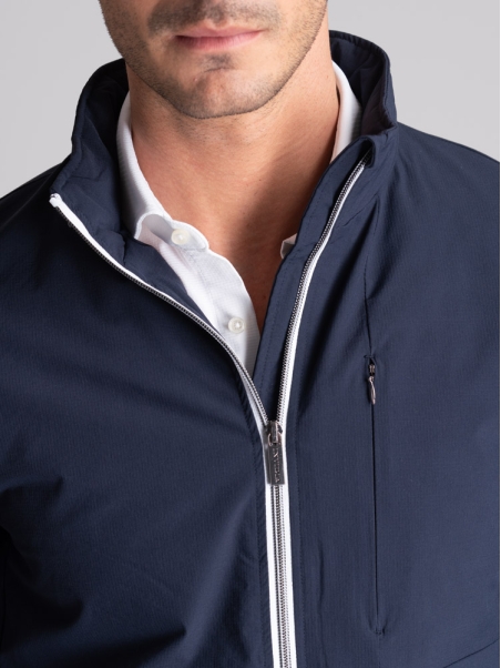 Chaqueta deportiva para hombre con acolchado y capucha