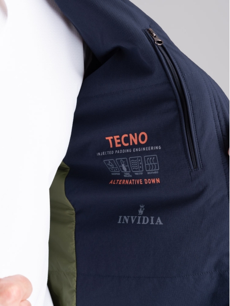 Chaqueta deportiva para hombre con acolchado y capucha