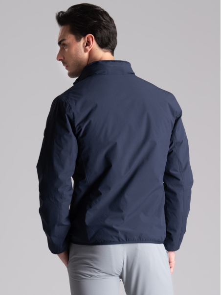 Chaqueta deportiva para hombre con acolchado y capucha