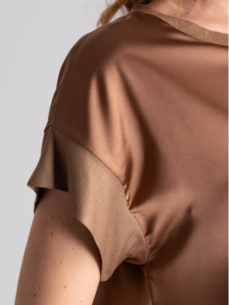 Camisa de mujer en dos tejidos cuello redondo manga baja