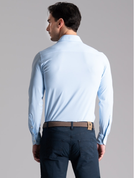 Camisa de hombre TECNO micro armour cuello semifrancés