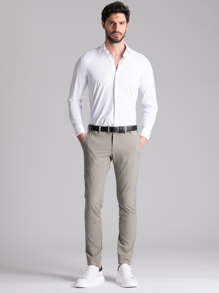 Camisa de hombre TECNO blanca perforada cuello semifrancés