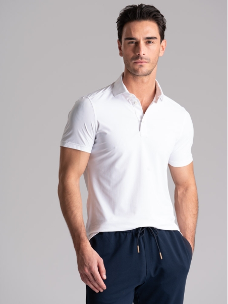 Polo blanco TECNO de media manga para hombre con cuello camisero