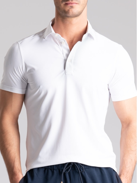 Polo blanco TECNO de media manga para hombre con cuello camisero