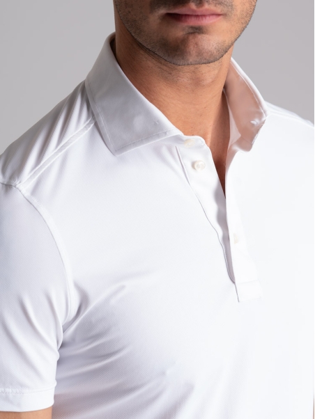 Polo blanco TECNO de media manga para hombre con cuello camisero