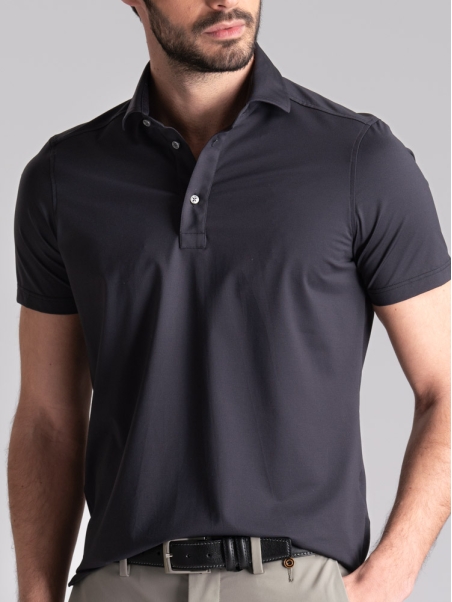 Polo negro de media manga TECNO para hombre con cuello camisero